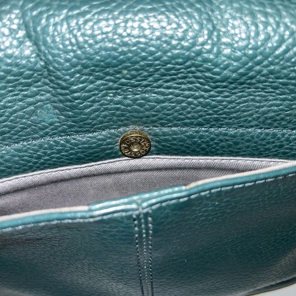 Pre loved pebbled leather fossil crossbody handbag - Picture 7 of 16